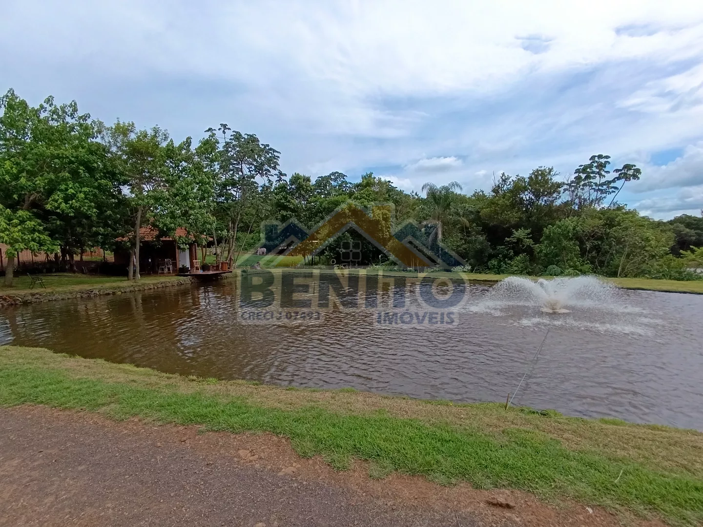 Vende-se Área Rural